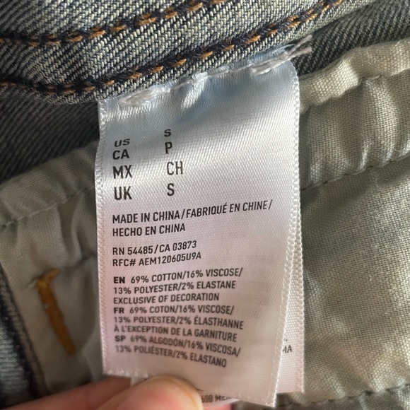 AE Super Stretch Fitted Distressed Denim Jacket - Picture 4 of 4